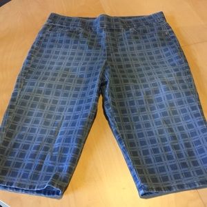 Gloria Vanderbilt Avery Skimmers, size 12, cute plaid!